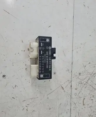 Volkswagen Golf IV Coolant fan relay 1J0919506K