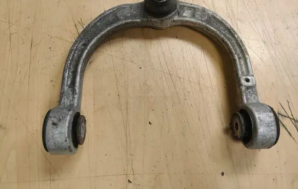 Mercedes-Benz ML W164 Front upper control arm/wishbone 2513300807