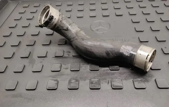 Mercedes-Benz A W176 Intercooler hose/pipe A2465280282
