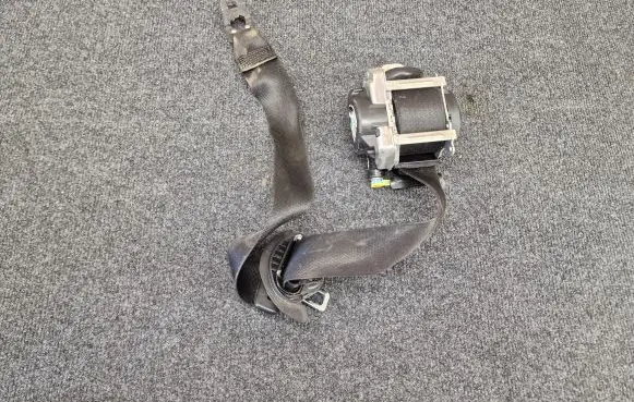Mercedes-Benz GLC X253 C253 Front seatbelt A2058600285