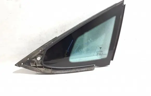 Tesla Model S Rear side window 1051821