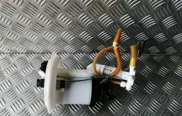 Mercedes-Benz E A207 In-tank fuel pump A2184700994