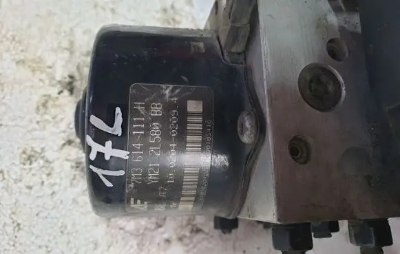 Ford Galaxy ABS Pump 1J0907379P 7M3614111H