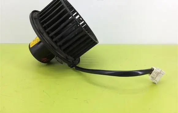 Volkswagen Transporter - Caravelle T4 Heater fan/blower 701819021