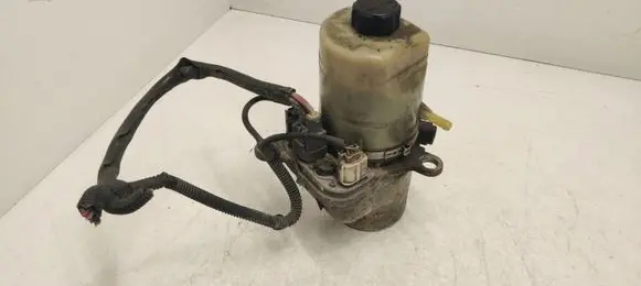 Ford Focus Power steering pump 4M513K514BF