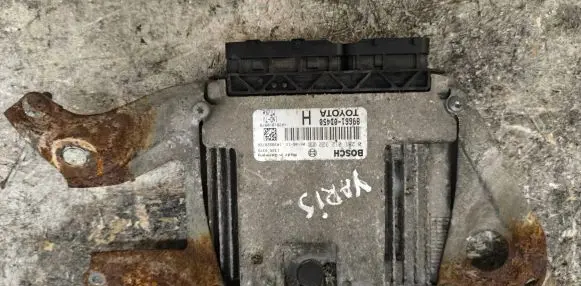 Toyota Yaris Engine control unit/module