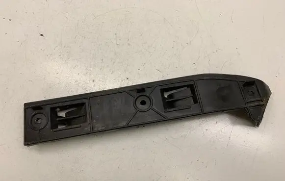 Skoda Superb B5 (3U) Front bumper mounting bracket 1J5807184B
