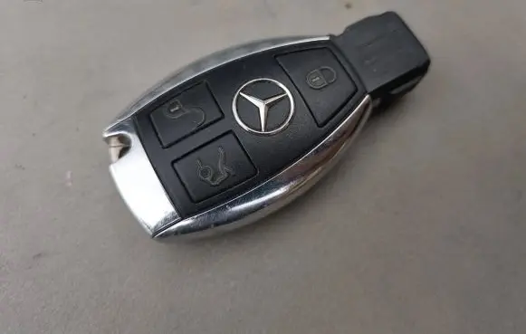 Mercedes-Benz E W211 Ignition key/card 