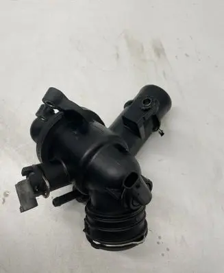 Mercedes-Benz E W212 Thermostat/thermostat housing 1088409671