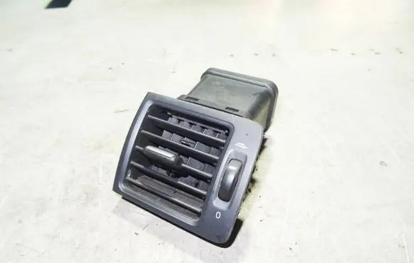 Volvo C30 Quarter panel pressure vent 