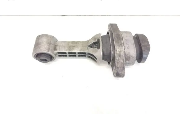 Hyundai i40 Engine mount bracket