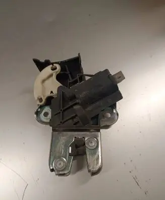 Audi A8 S8 D3 4E Tailgate/trunk/boot lock/catch/latch 4F5827505D