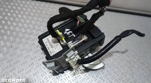 Nissan Juke I F15 Central body control module 284B11KA0C