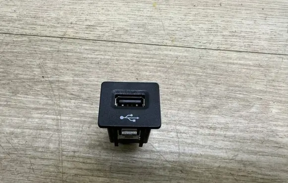 Porsche Panamera (971) USB socket connector 971035222A