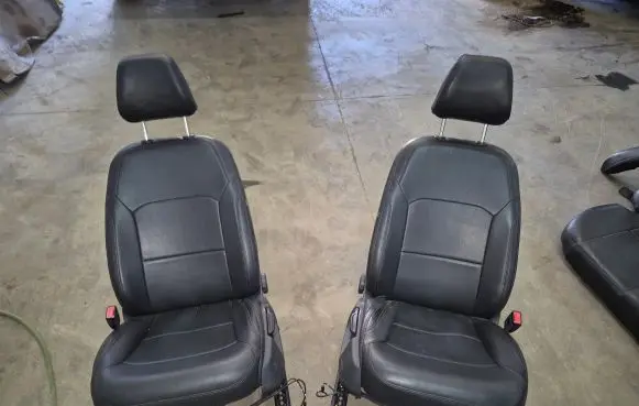 Volkswagen PASSAT B7 Seat trim 