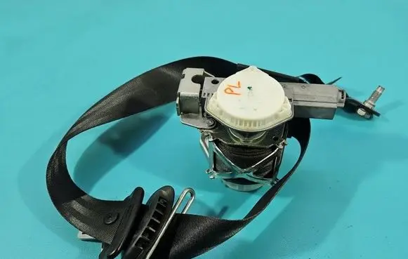 Peugeot 5008 Front seatbelt 34040956 IMPRK1527191