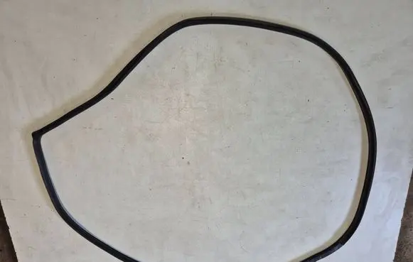 KIA Sportage Rear door rubber seal (on body)