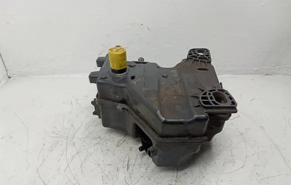 Citroen C4 Grand Picasso AdBlue liquid reservoir 9674605580 T999902 4065602AA