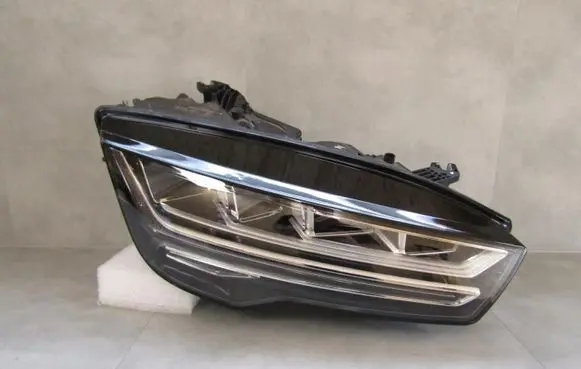 Audi A7 S7 4K8 Headlight/headlamp 4G8941034