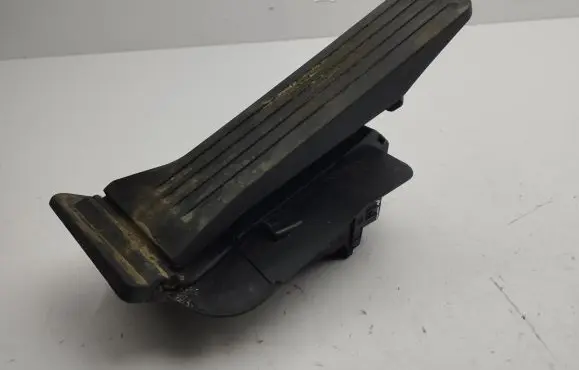 Mazda CX-5 II Accelerator throttle pedal GHK341600G