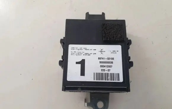 Toyota Auris 150 Door control unit/module 8974102100