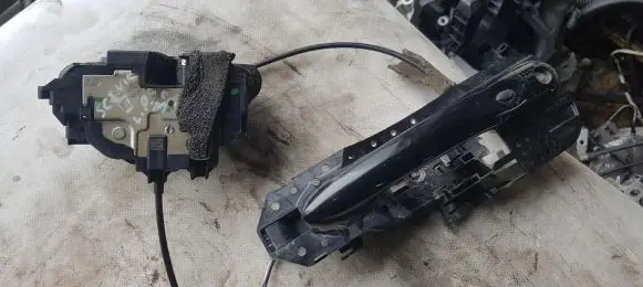 Renault Scenic III - Grand scenic III Front door lock 4PINY