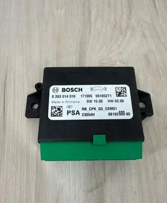 Peugeot 5008 II Parking PDC control unit/module 9819360080 0263014016