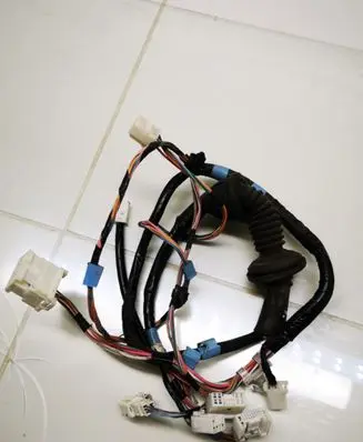 Toyota Yaris Front door wiring loom 821520D360