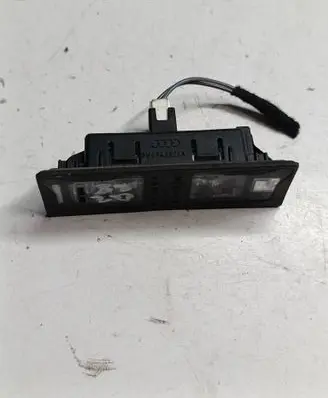 Audi Q2 - Number plate light 8W6943021A
