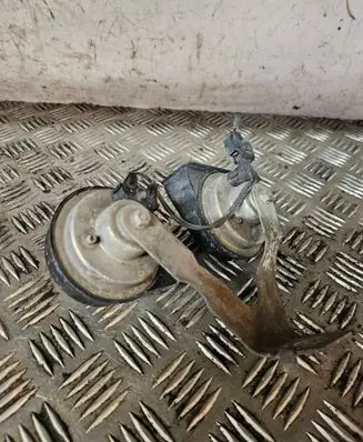 Opel Insignia A Horn signal 20857424