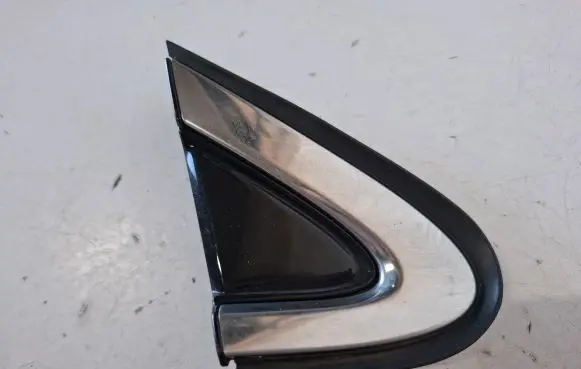 Lexus RX 450H Fender end trim 6011848030