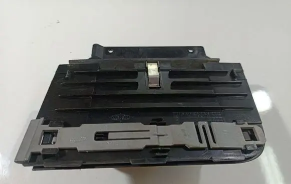 Volkswagen Touareg I Car ashtray 7L6857952