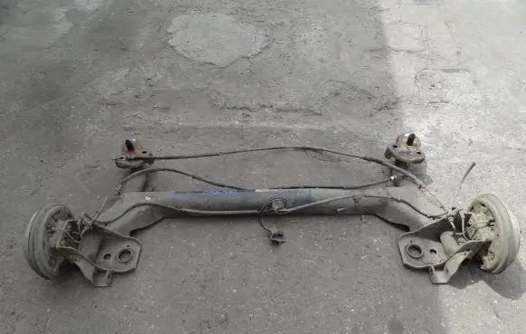 Mazda 2 Rear axle beam with reductor 