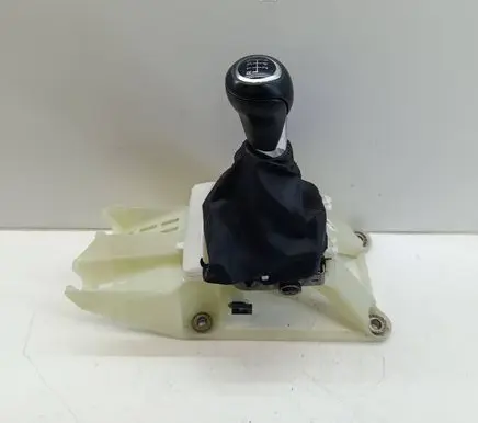 Mazda 3 III Gear shifter/selector KE40B