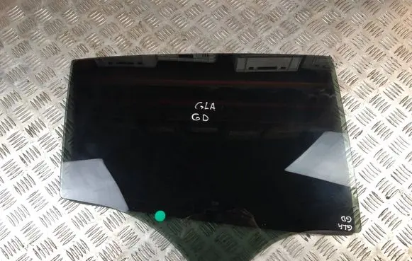 Mercedes-Benz GLA W156 Rear door window glass