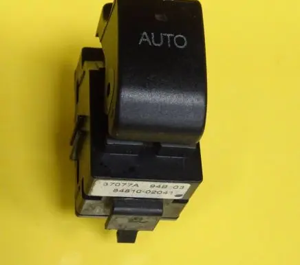 Toyota Corolla E120 E130 Electric window control switch 37077A