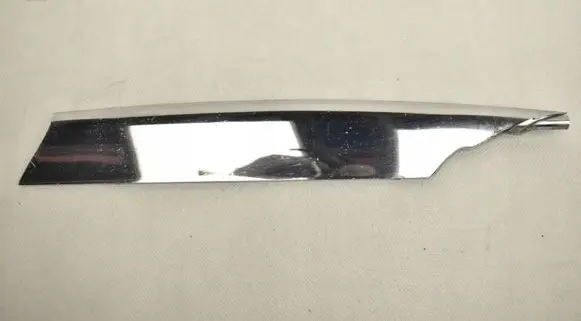 Tesla Model S Rear/tail light trim molding 6009388-00-C