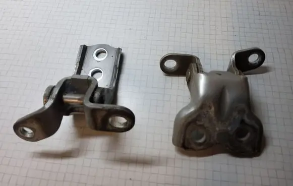 Toyota Avensis T250 Front door hinge set 