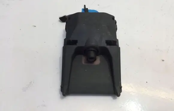 Citroen C4 III e-C4 Windshield/windscreen camera 9841737580