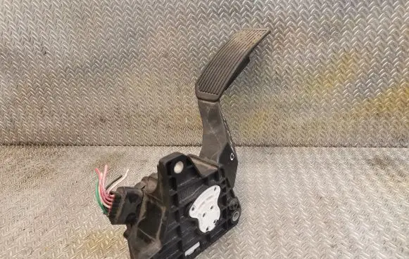 Nissan Murano Z50 Accelerator throttle pedal 18002CB000