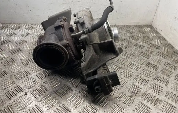 BMW 5 F10 F11 Turbo 7799758