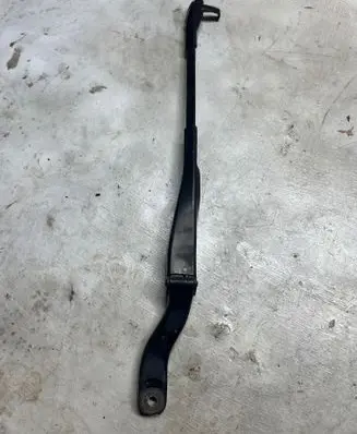 Mercedes-Benz E W211 Front wiper blade arm A2118201144