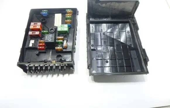 Volkswagen Golf Plus Fuse box set 1K0937125A 017183071