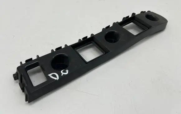MG ZS Rear bumper mounting bracket 10562367