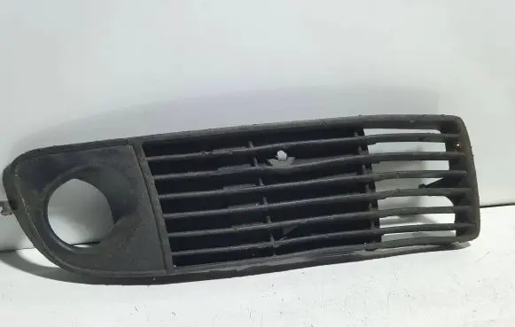 Audi A6 S6 C5 4B Front bumper lower grill 4B0807682H DN12550
