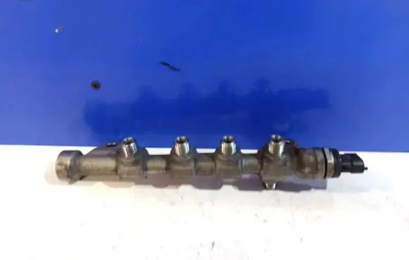 Saab 9-5 Fuel main line pipe 55573364 55575177