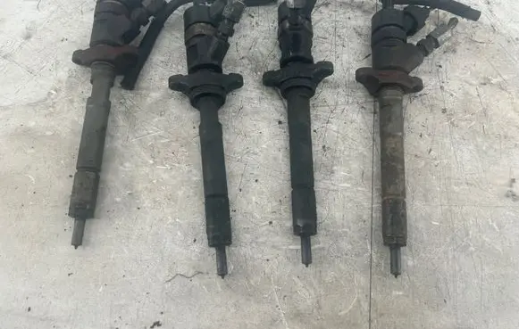 Ford Focus Fuel injectors set 0445110239