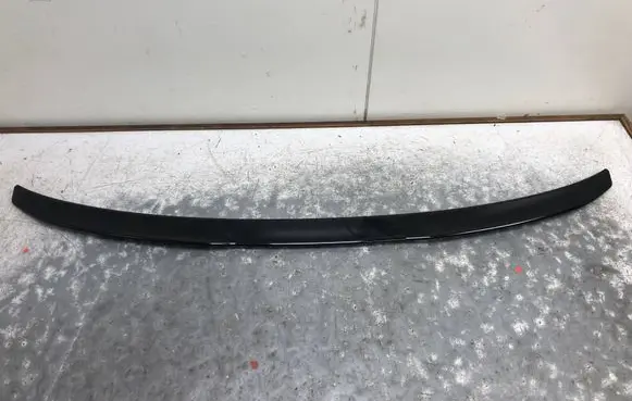 Tailgate/trunk spoiler