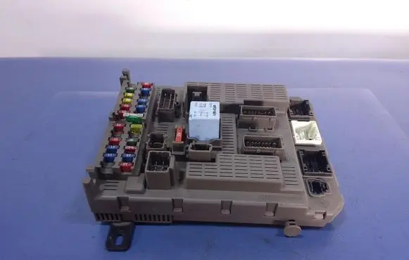 Citroen C5 Fuse box set 9645030380