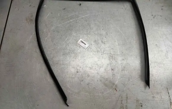 BMW X5 E70 Rubber seal rear door window/glass 51357305632 51354879138 7305632